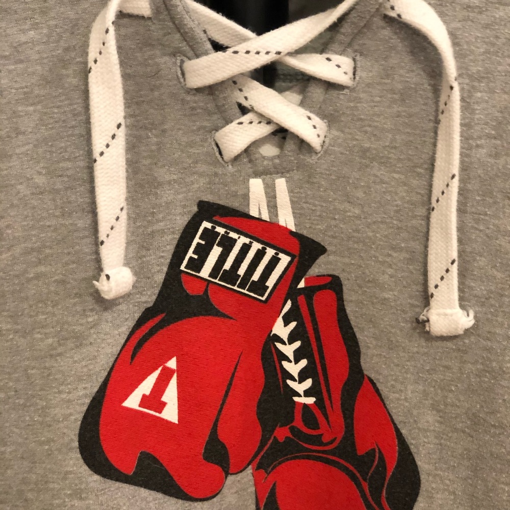 Used Women’s Title Boxing hoodie